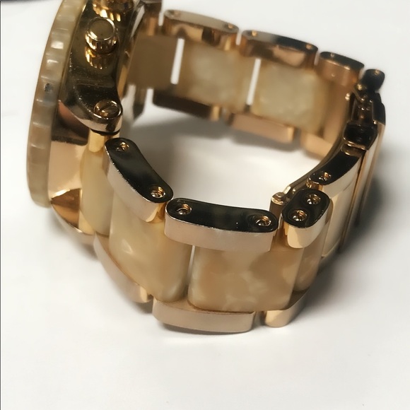 Nixon Watch - Picture 2 of 3